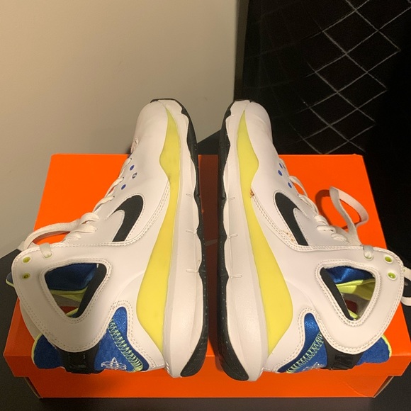 Men’s Old School Nike Basketball High-Tops - Picture 7 of 15